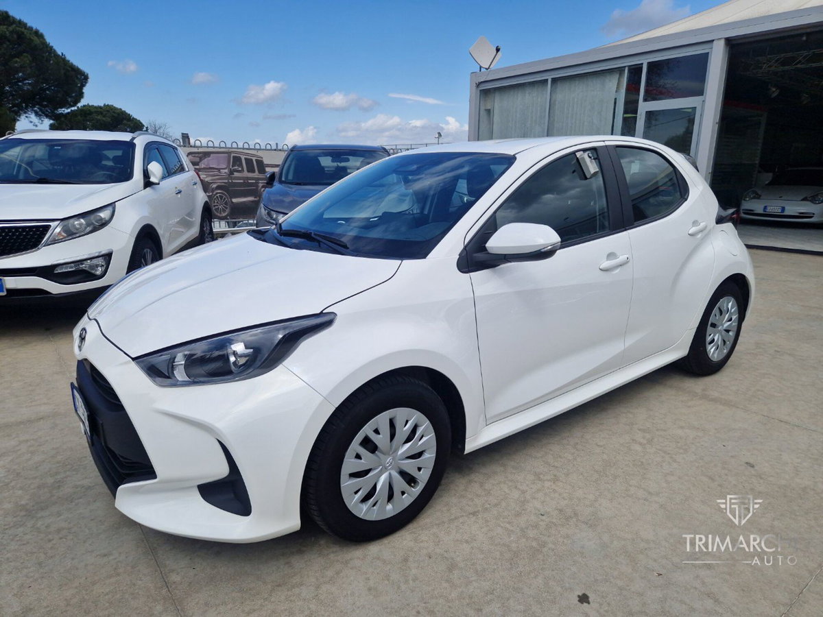 Toyota Yaris 1.5 Hybrid 5 porte Energy (2)