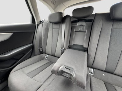 Audi A4 Avant 2.0 TDI 150 CV ultra Business Sport (13)