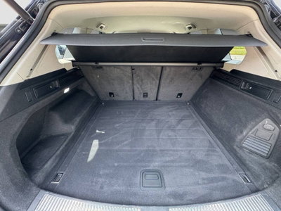 Volkswagen Touareg 3.0 V6 tdi scr R-Line Final Edition 286cv auto (17)