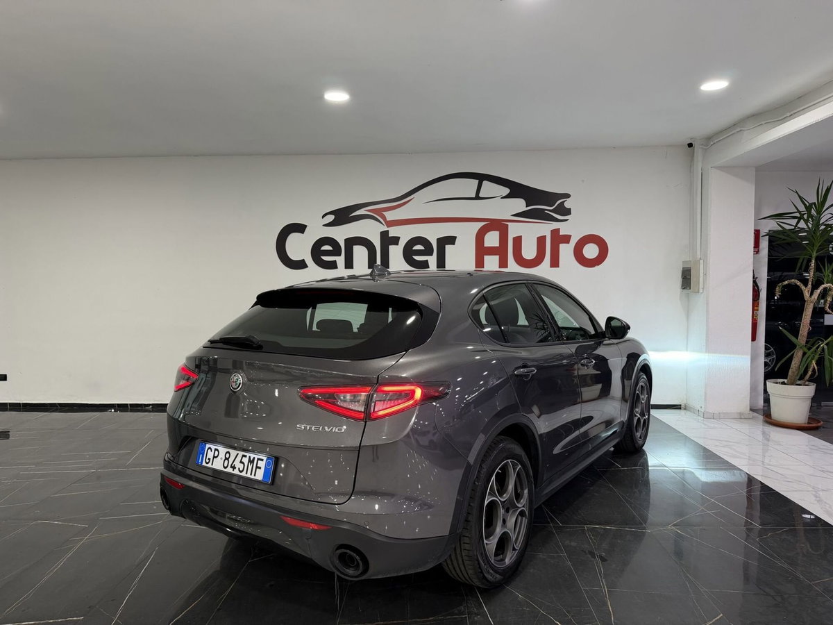 Alfa Romeo Stelvio Stelvio 2.2 Turbodiesel 160 CV AT8 RWD Sprint (4)