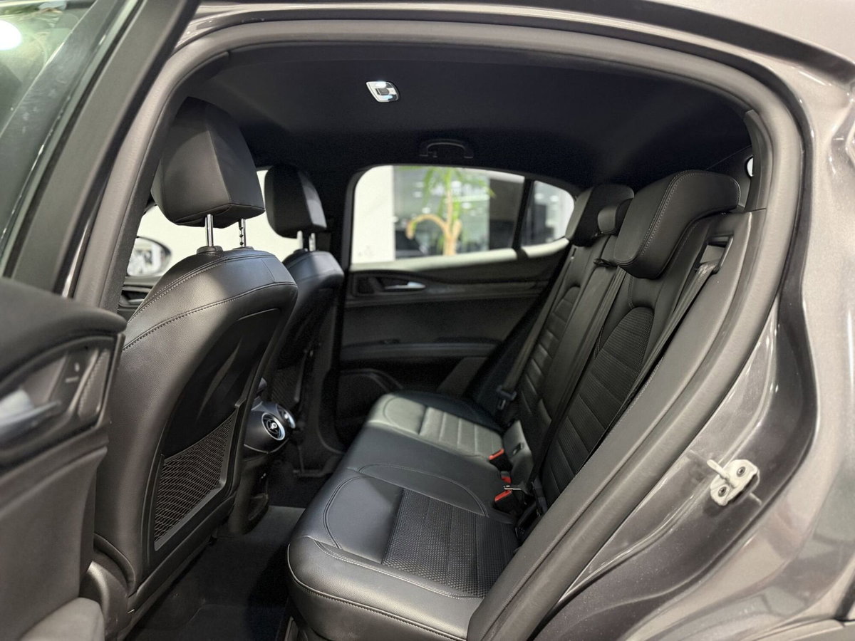 Alfa Romeo Stelvio Stelvio 2.2 Turbodiesel 160 CV AT8 RWD Sprint (7)