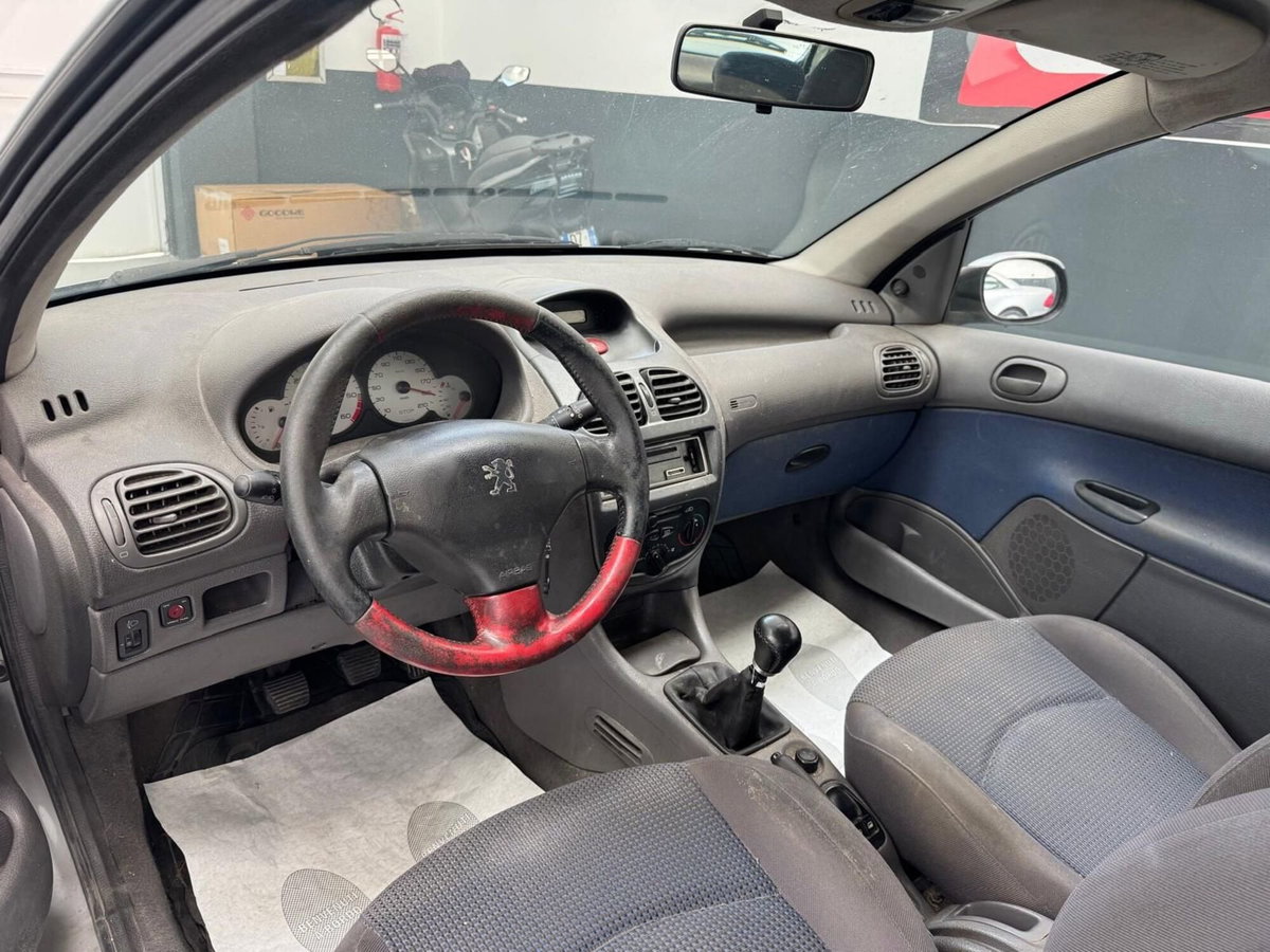 Peugeot 206 HDi 3p. XT (10)