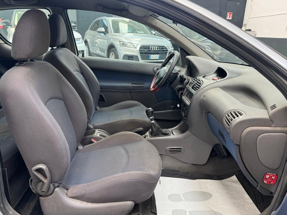 Peugeot 206 HDi 3p. XT (5)