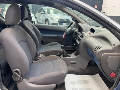 Peugeot 206 HDi 3p. XT (5)