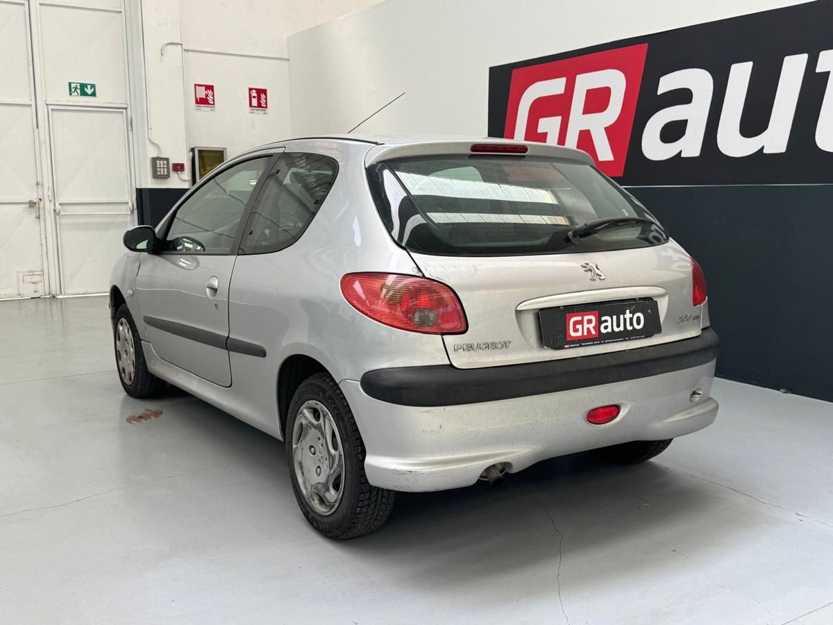 Peugeot 206 HDi 3p. XT (9)