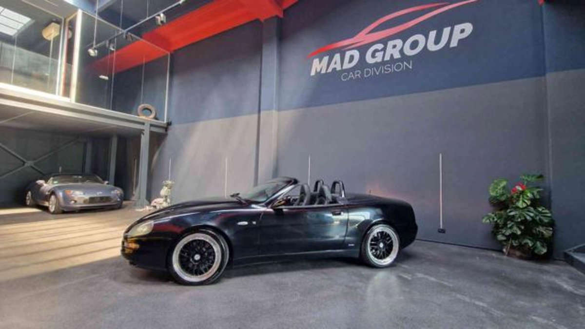 Maserati Spyder 4.2 V8 32V Cambiocorsa (2)