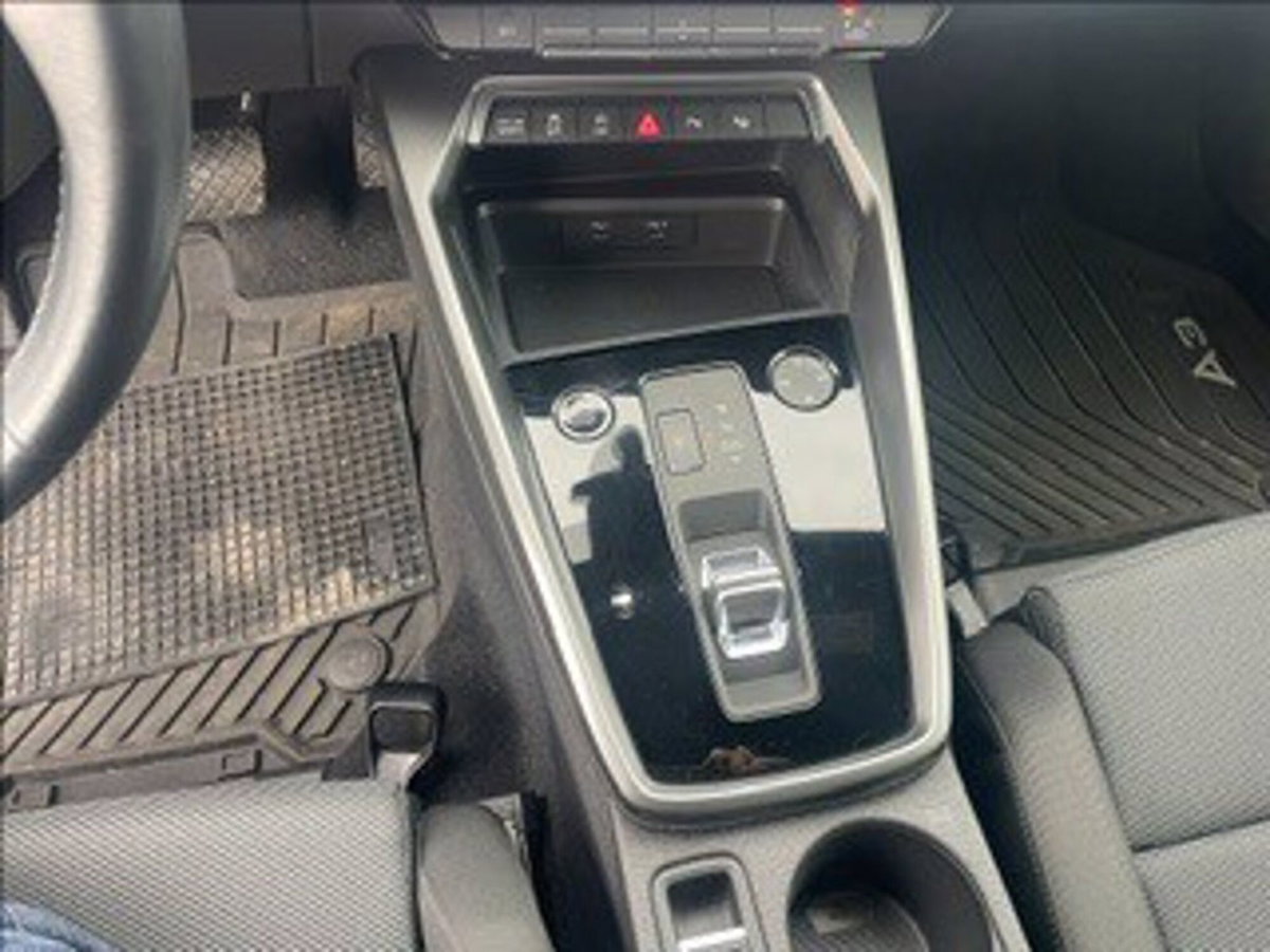 Audi A3 Sportback 35 TFSI S tronic Business (11)