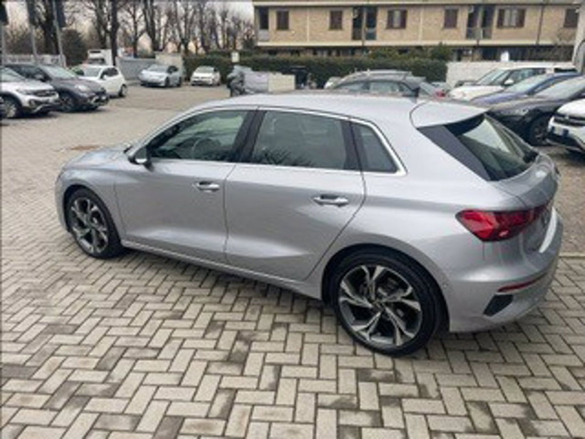 Audi A3 Sportback 35 TFSI S tronic Business (2)