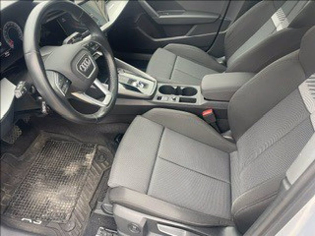 Audi A3 Sportback 35 TFSI S tronic Business (7)