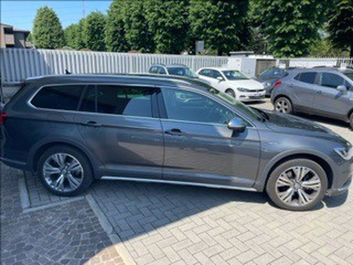Volkswagen Passat Variant Alltrack 2.0 TDI 190 CV 4MOTION DSG BMT (4)