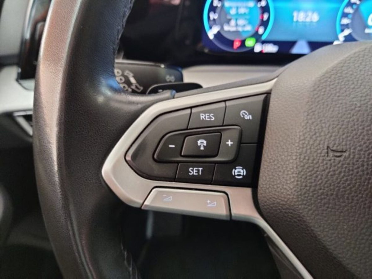 Volkswagen Golf Variant 1.0 eTSI EVO DSG Life (11)