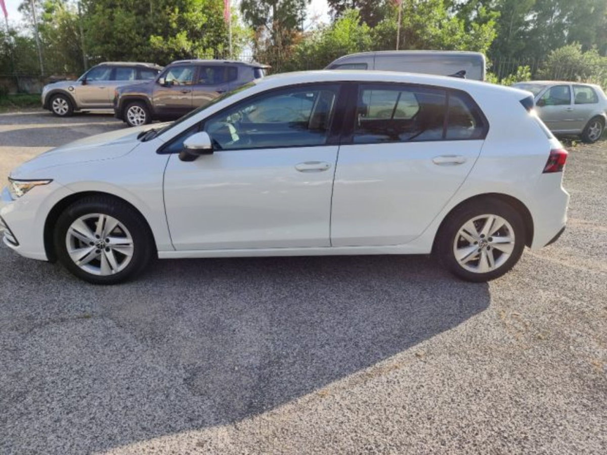 Volkswagen Golf Variant 1.0 eTSI EVO DSG Life (4)