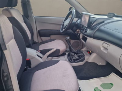Mitsubishi L200 2.5 DI-D/136CV Double Cab Invite (18)