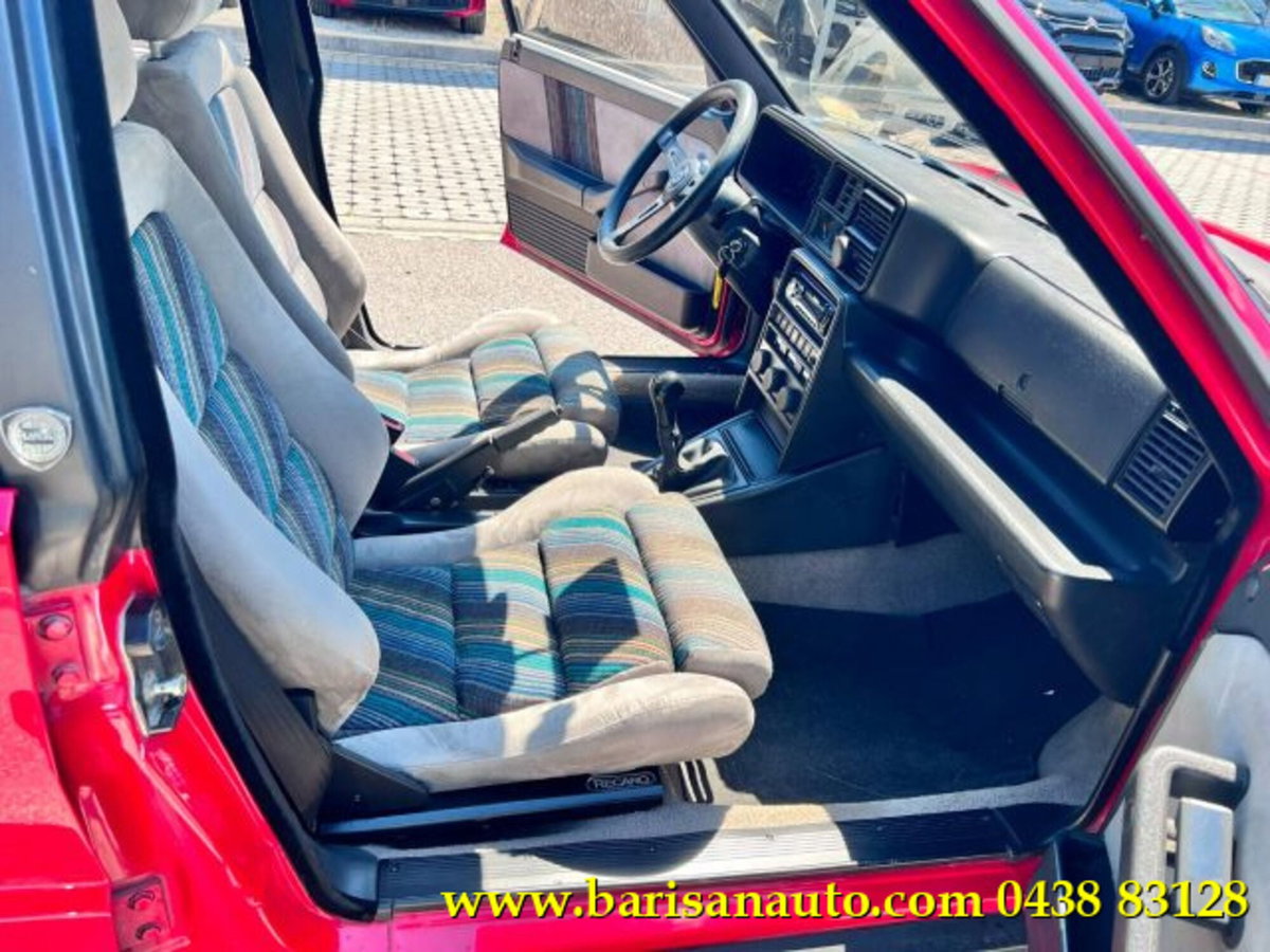 Lancia Delta turbo HF 4WD (6)