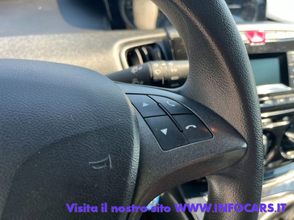 Lancia Ypsilon 1.0 FireFly 5 porte S&S Hybrid Ecochic A. Ferretti (20)