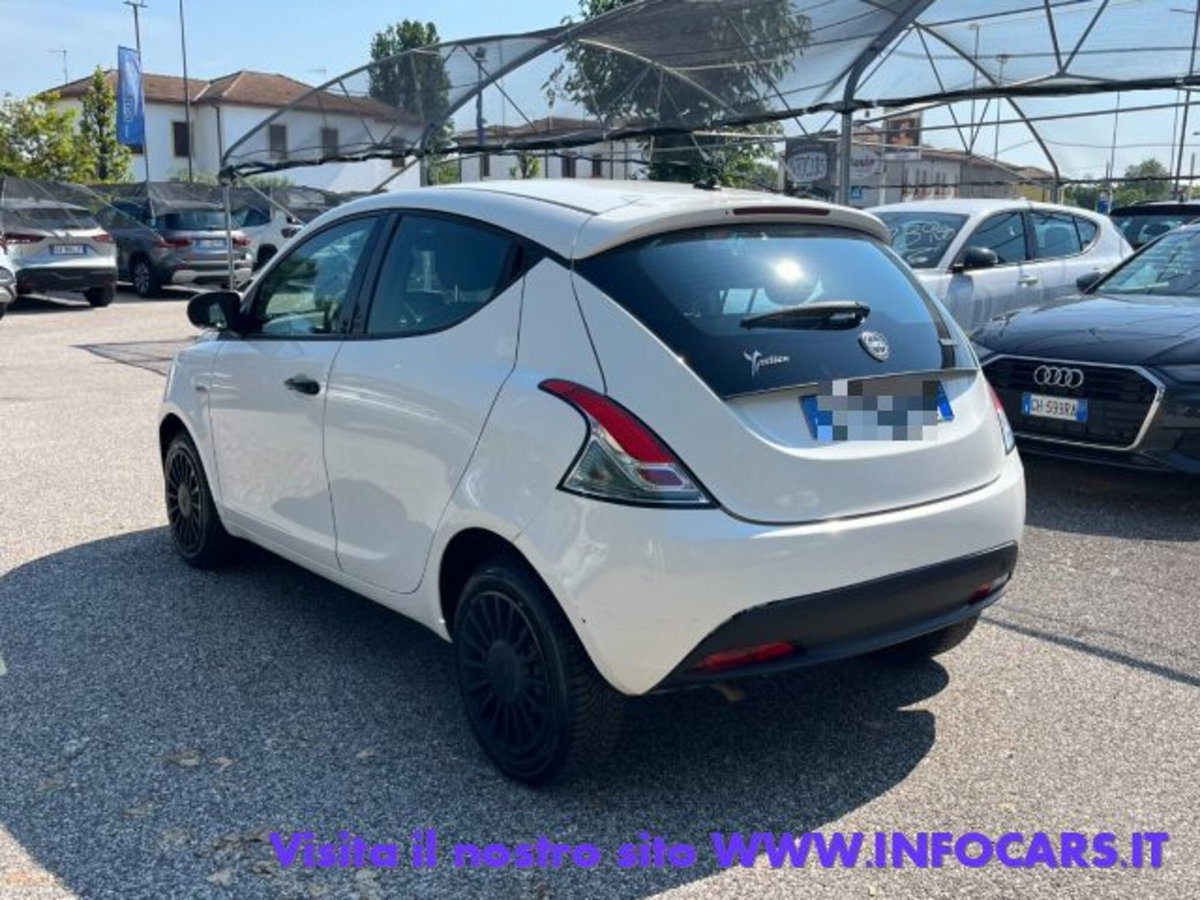 Lancia Ypsilon 1.0 FireFly 5 porte S&S Hybrid Ecochic A. Ferretti (4)