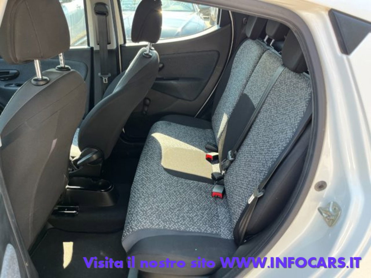 Lancia Ypsilon 1.0 FireFly 5 porte S&S Hybrid Ecochic A. Ferretti (7)