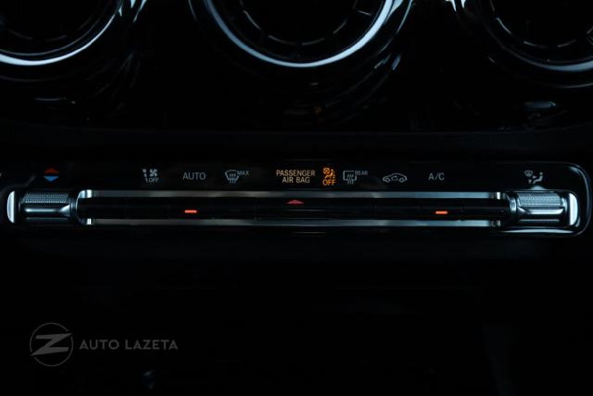 Mercedes-Benz GLA SUV 180 d Automatic Business (12)