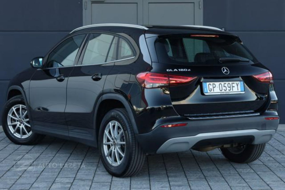 Mercedes-Benz GLA SUV 180 d Automatic Business (4)