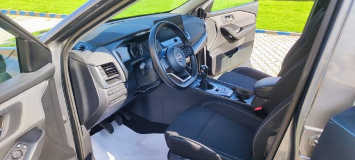 Nissan Qashqai 1.3 mhev Acenta 2wd 140cv (13)