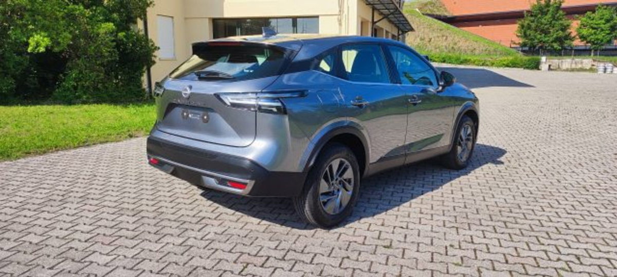 Nissan Qashqai 1.3 mhev Acenta 2wd 140cv (5)