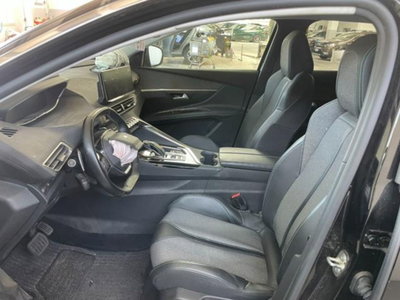 Peugeot 3008 PureTech Turbo 130 S&S EAT8 GT (12)