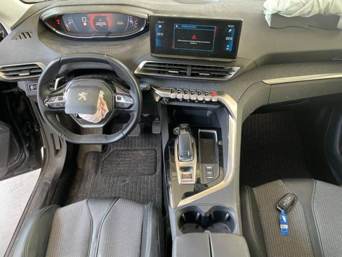 Peugeot 3008 PureTech Turbo 130 S&S EAT8 GT (15)