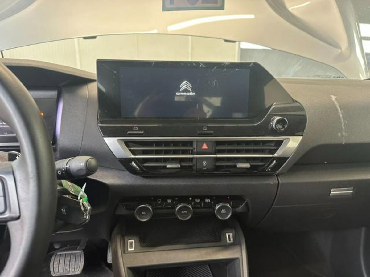 Citroen C4 BlueHDi 130 S&S EAT8 Feel Pack (17)