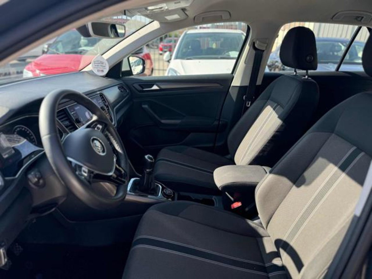 Volkswagen T-Roc 2.0 tdi R-Line 4motion 150cv dsg (8)
