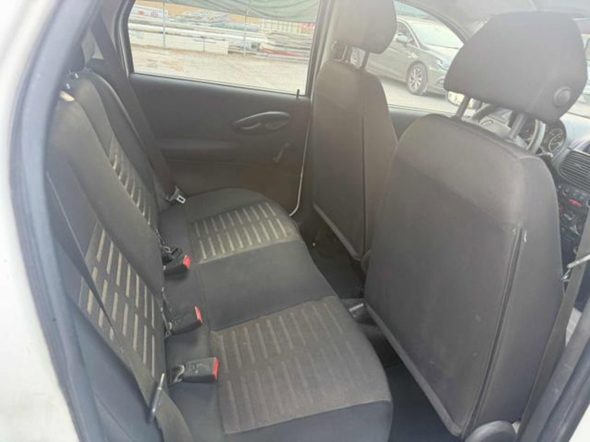 Fiat Punto Classic 1.2 5 porte Active GPL (16)