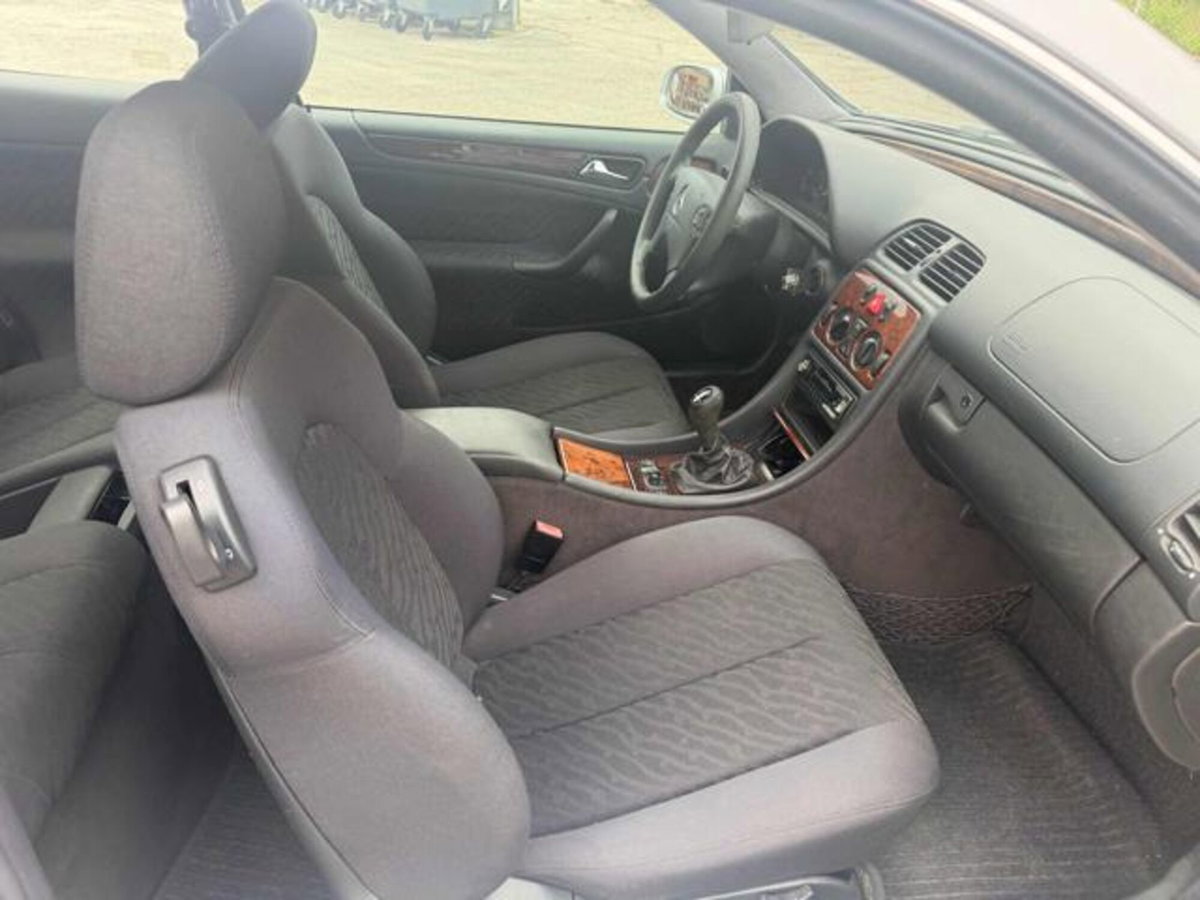 Mercedes-Benz CLK 200 cat Elegance (2)