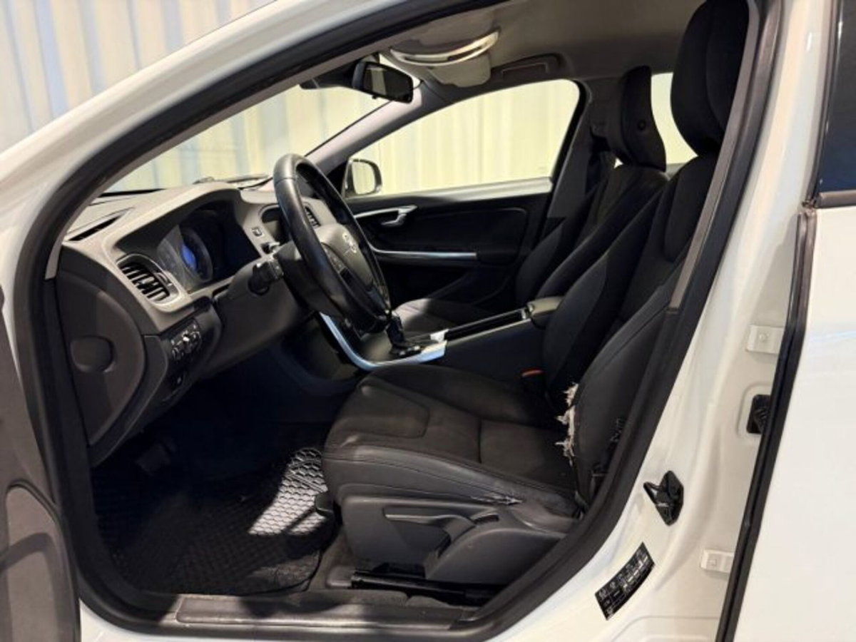 Volvo V60 D3 Business (4)