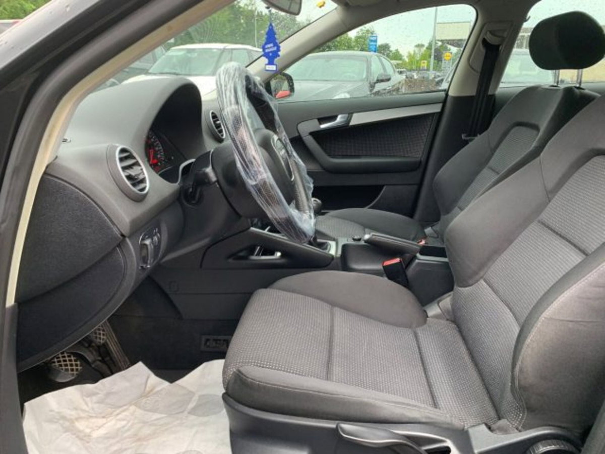 Audi A3 Sportback 2.0 TDI 170 CV F.AP. Ambiente (10)