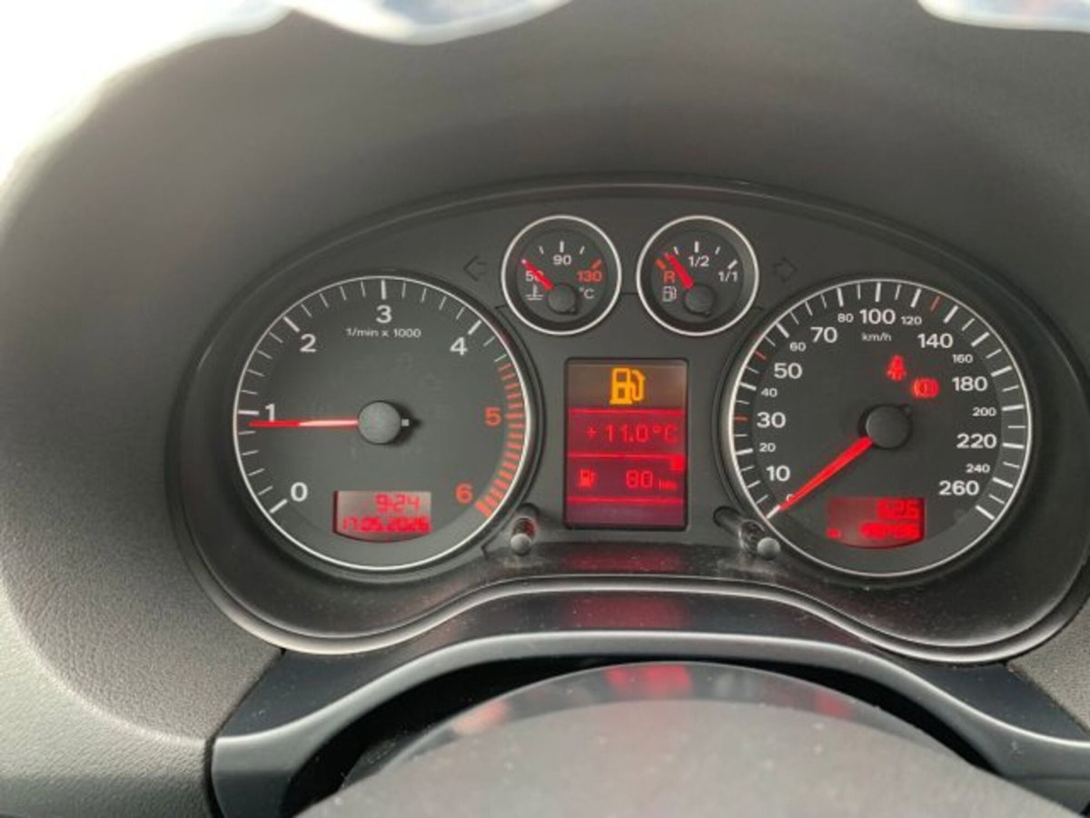 Audi A3 Sportback 2.0 TDI 170 CV F.AP. Ambiente (18)