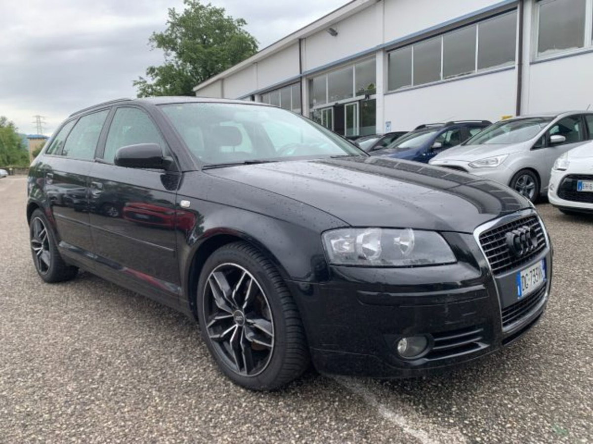 Audi A3 Sportback 2.0 TDI 170 CV F.AP. Ambiente (2)