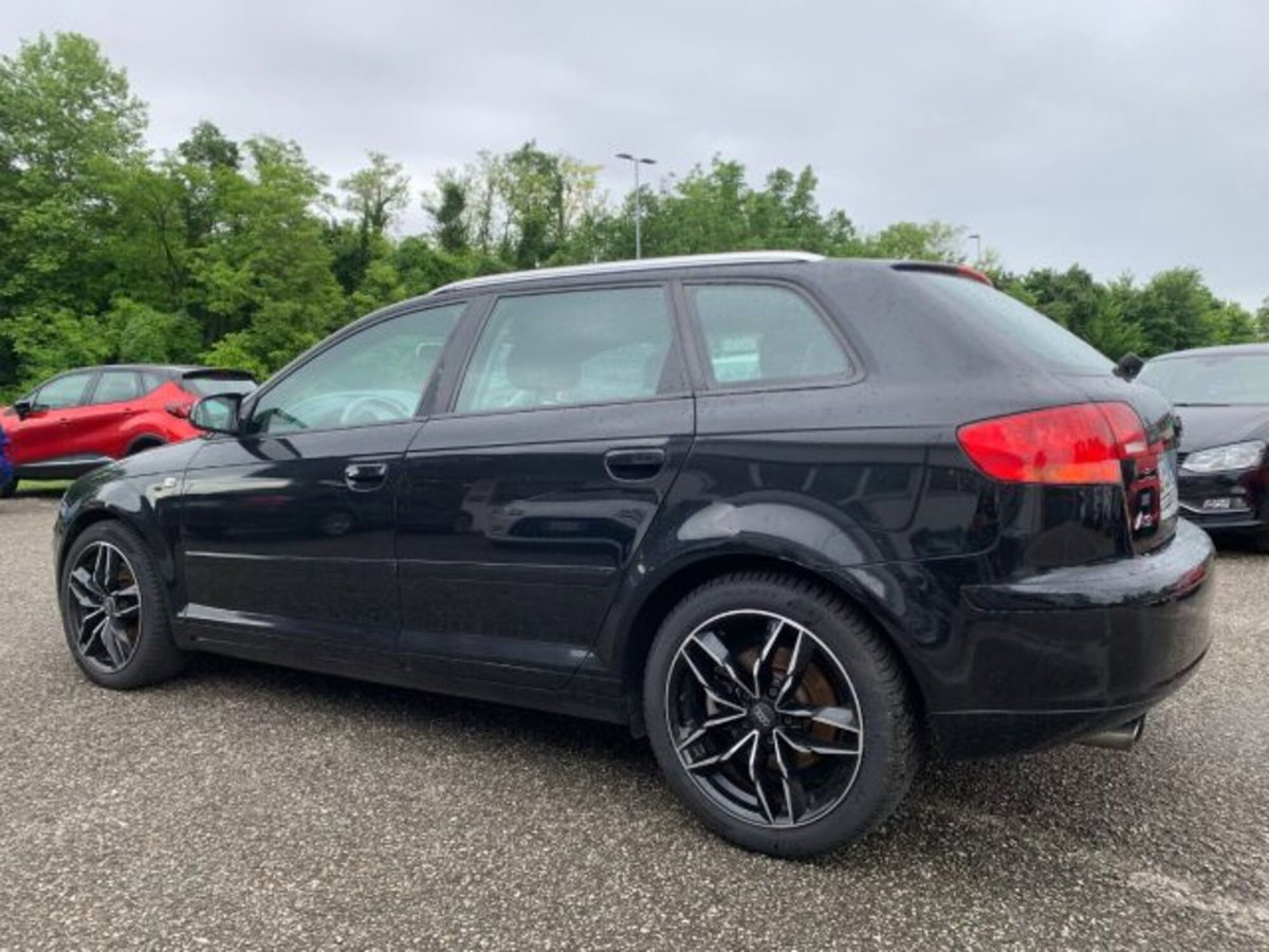 Audi A3 Sportback 2.0 TDI 170 CV F.AP. Ambiente (6)