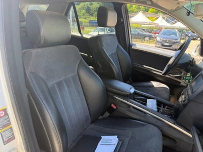 Mercedes-Benz Classe ML 320 CDI Sport (10)