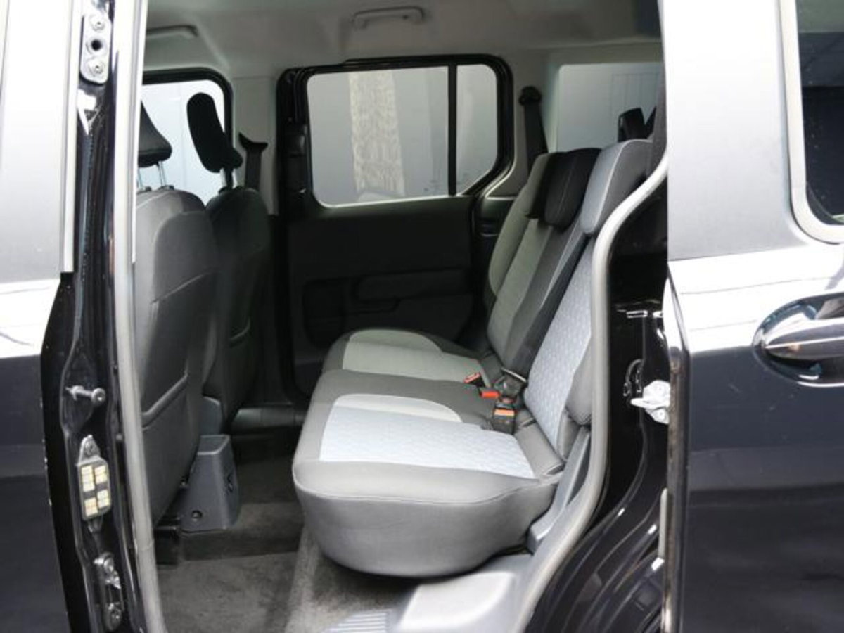 Ford Tourneo Courier 1.0 EcoBoost 100 CV Titanium (7)
