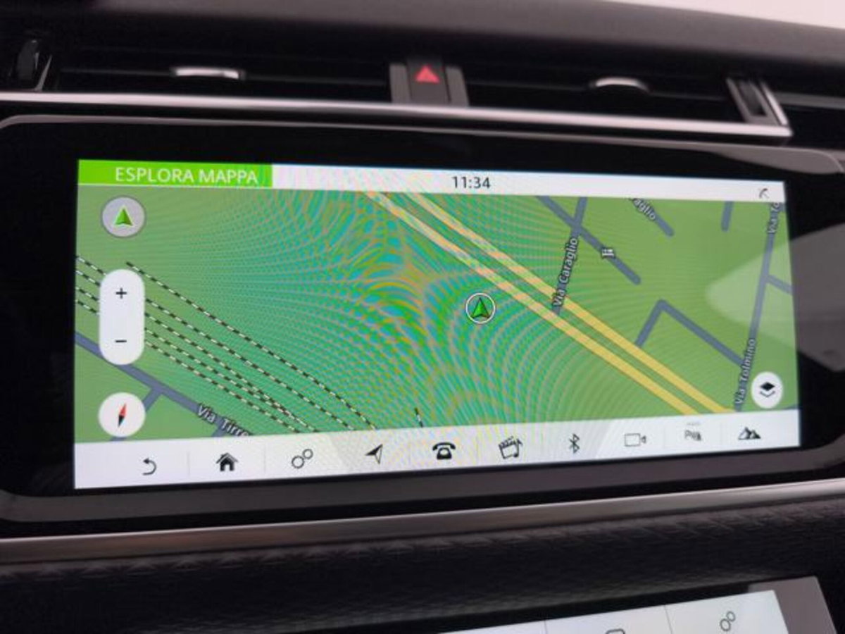 Land Rover Range Rover Velar 2.0D I4 180 CV R-Dynamic S (18)