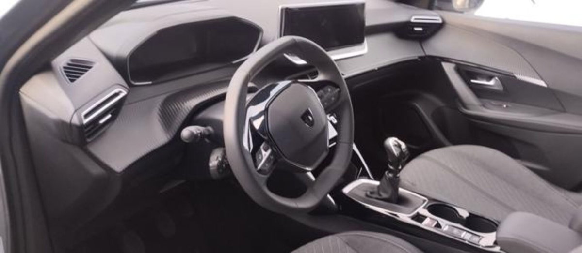 Peugeot 2008 Turbo 110 S&S Allure (10)