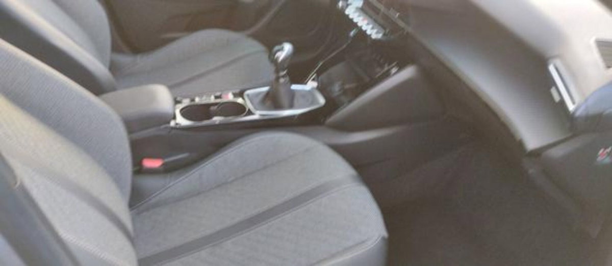 Peugeot 2008 Turbo 110 S&S Allure (5)