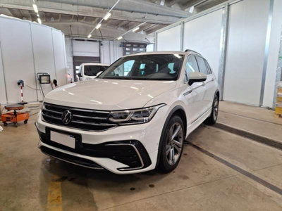 Volkswagen Tiguan 2.0 TDI 150 CV SCR DSG 4MOTION R-Line usata