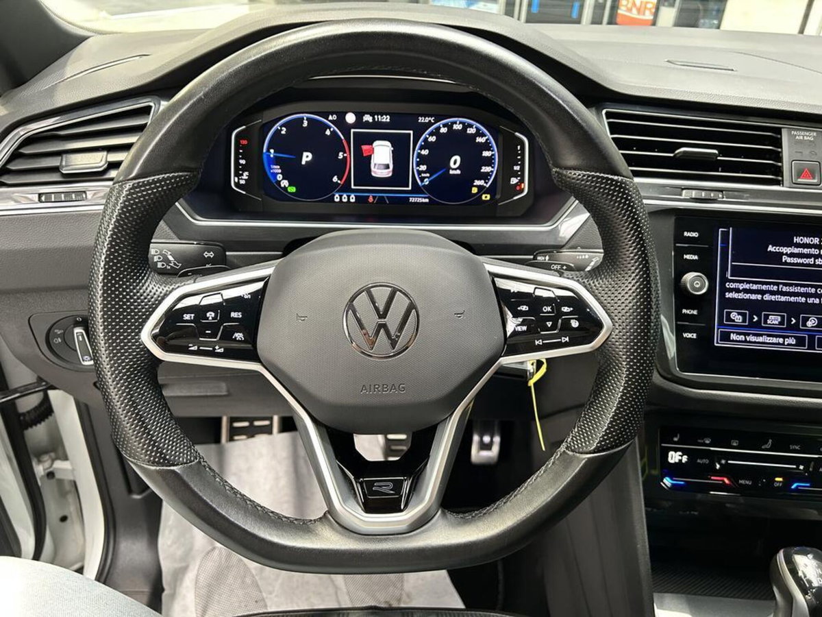 Volkswagen Tiguan 2.0 TDI 150 CV SCR DSG 4MOTION R-Line (12)