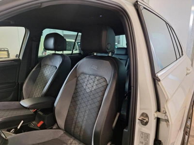 Volkswagen Tiguan 2.0 TDI 150 CV SCR DSG 4MOTION R-Line (12)