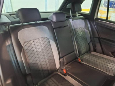 Volkswagen Tiguan 2.0 TDI 150 CV SCR DSG 4MOTION R-Line (13)