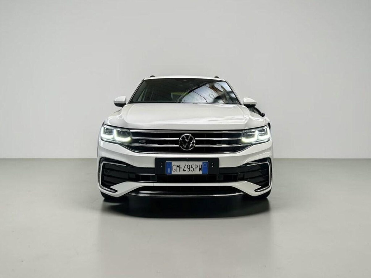 Volkswagen Tiguan 2.0 TDI 150 CV SCR DSG 4MOTION R-Line (2)