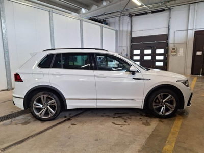 Volkswagen Tiguan 2.0 TDI 150 CV SCR DSG 4MOTION R-Line (4)