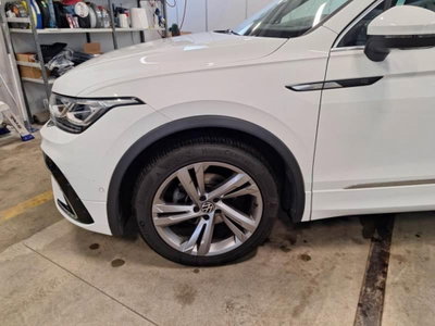 Volkswagen Tiguan 2.0 TDI 150 CV SCR DSG 4MOTION R-Line (7)