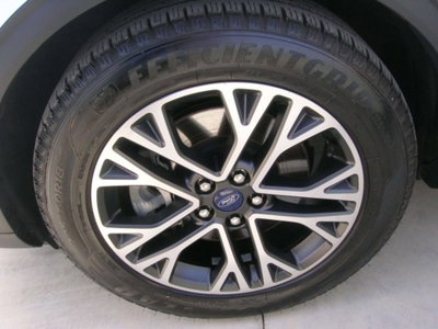 Ford Kuga 2.5 Plug In Hybrid 225 CV CVT 2WD Titanium (7)