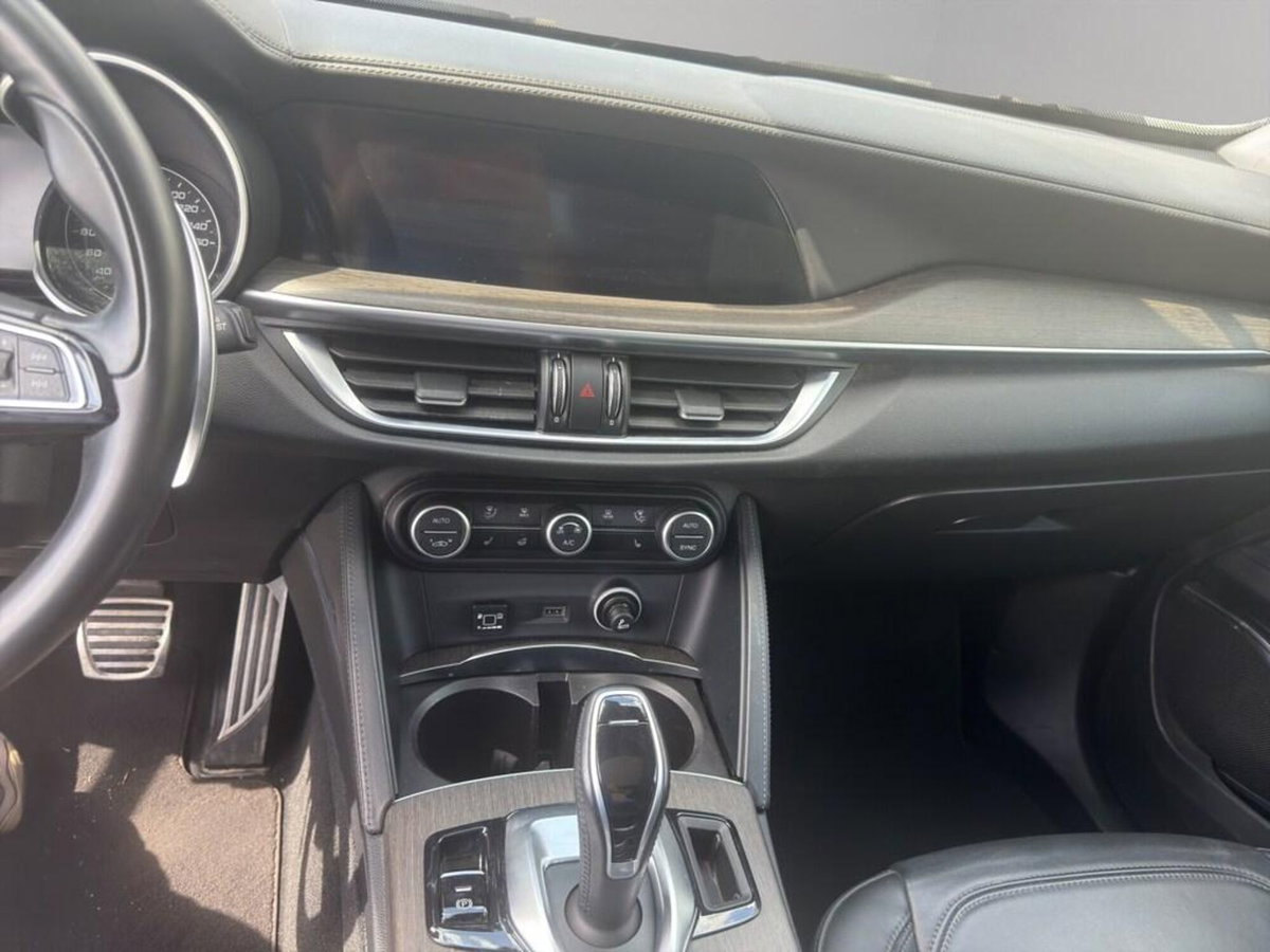 Alfa Romeo Stelvio Stelvio 2.0 Turbo 280 CV AT8 Q4 Ti (13)